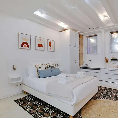 Апартаменты Comfortable For 2 Near Bastille